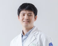 [정형외과 이수빈 교수]‘꼬부랑병’ 척추관협착증...수술 않고도 치료 가능